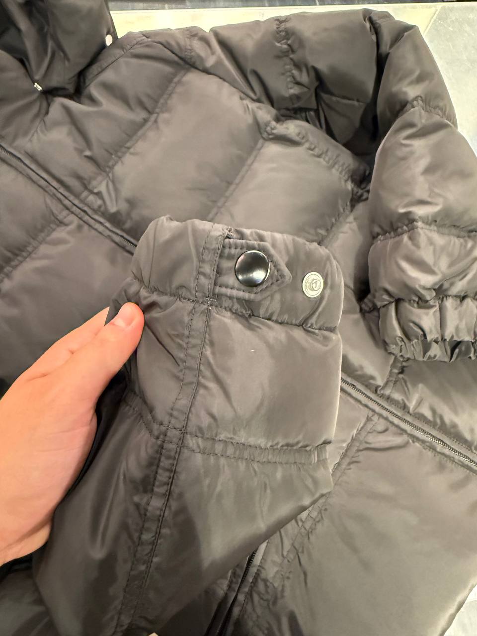 Пуховик женский Prada Prada Outlet