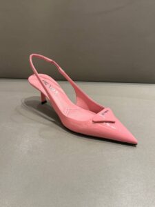 Лаковые туфли Prada Petalo Prada