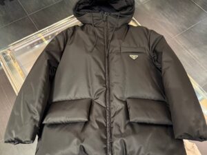 Пуховик Prada Re-Nylon Prada Outlet