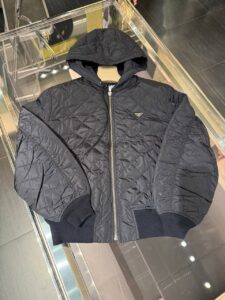 Куртка женская Prada Re-Nylon Prada