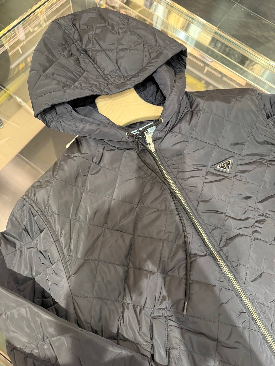 Куртка женская Prada Re-Nylon Prada