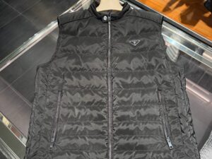 Жилет пуховый Prada Prada Outlet