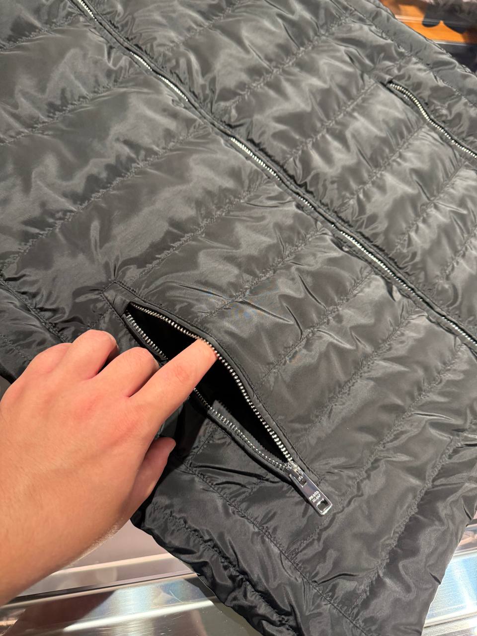 Жилет пуховый Prada Prada Outlet