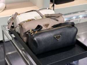 Сумка кожаная Prada Prada Outlet