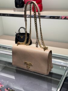 Сумка Prada Pattina Cammeo Prada