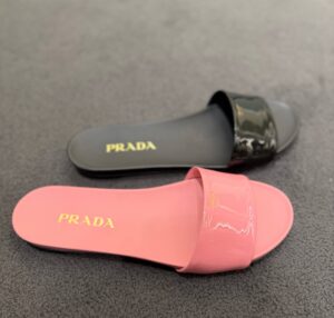 Шлепанцы женские Prada Vernice Prada