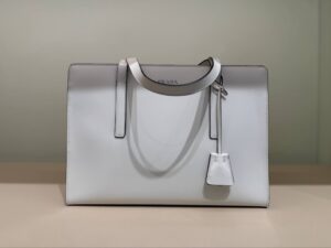 Кожаная сумка-тоут Prada Prada Outlet