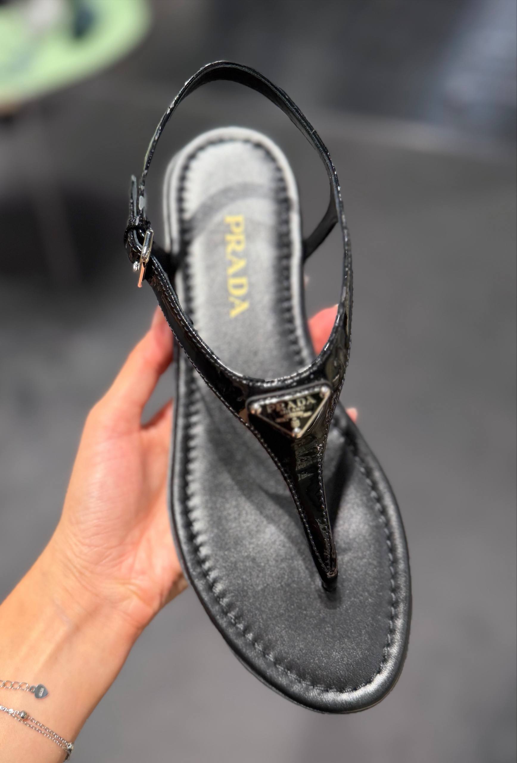Сандалии женские Prada Prada Outlet