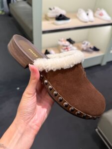 Замшевые сабо Miu Miu Prada