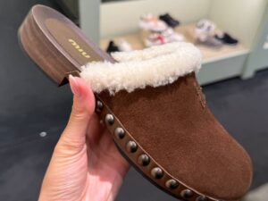 Замшевые сабо Miu Miu Prada