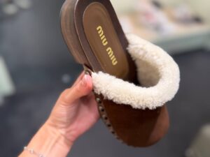 Замшевые сабо Miu Miu Prada