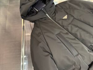 Пуховик Prada Re-Nylon Prada Outlet