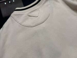Свитшот Prada в стиле колледж