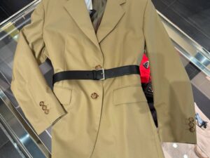 Жакет женский Prada с ремнем