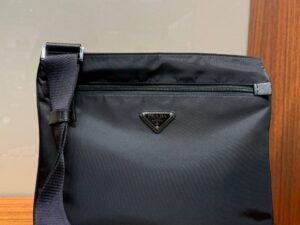 Сумка через плечо Prada Prada