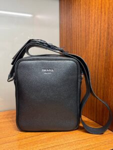 Сумка через плечо Prada Prada