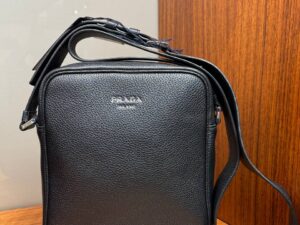 Сумка через плечо Prada Prada