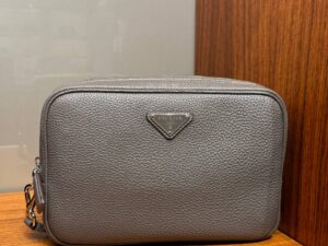 Кожаная барсетка Prada Prada Outlet