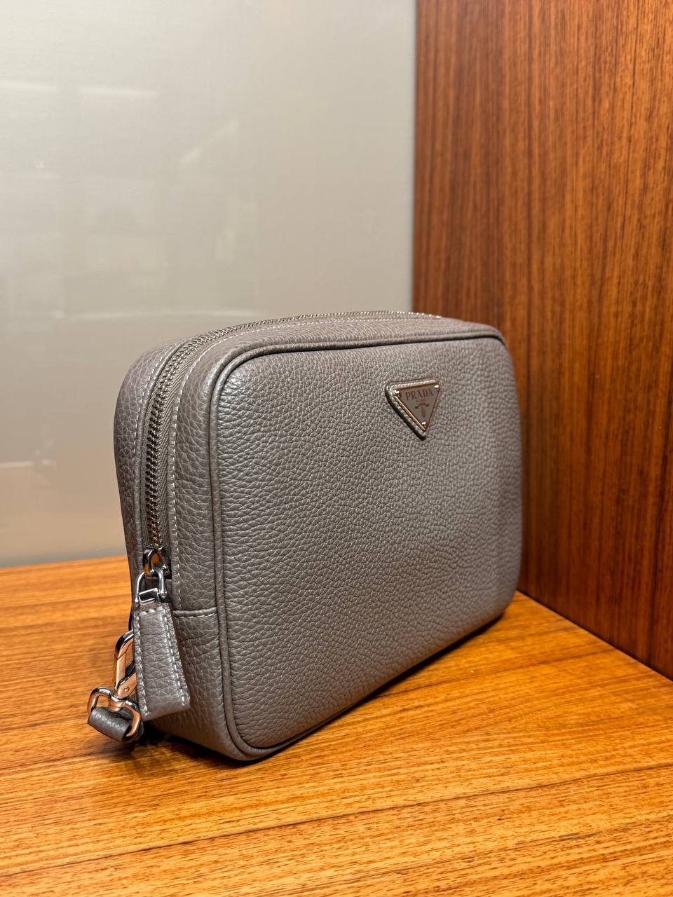 Кожаная барсетка Prada Prada Outlet
