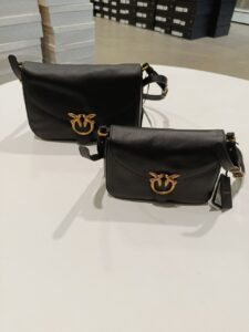 Кожаная сумка Pinko Love Bag