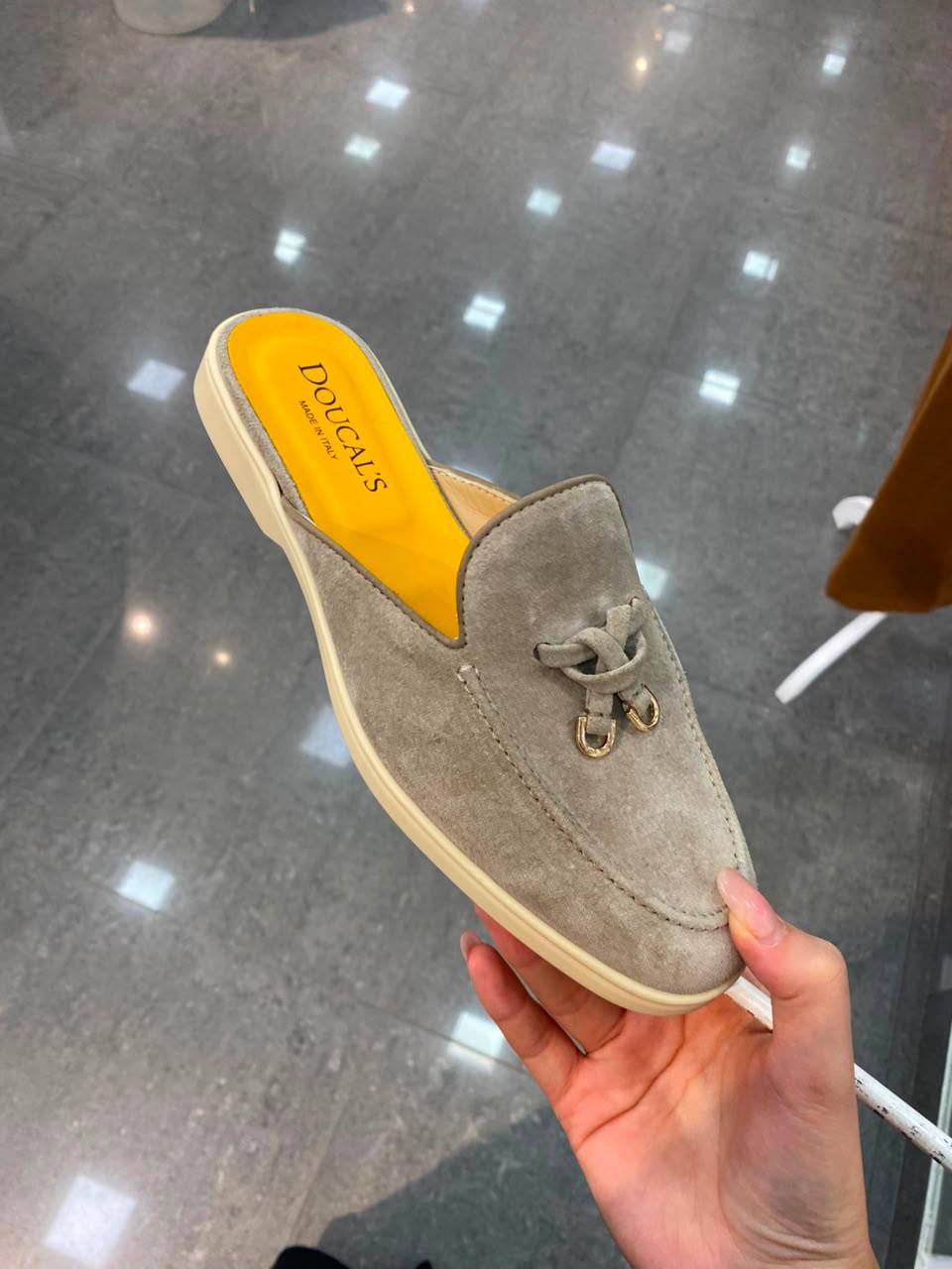Замшевые мюли Doucals MaxMara