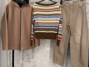 Джемпер женский в полоску MaxMara