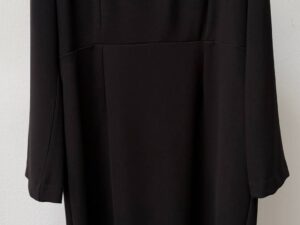 Платье черное с кружевом MaxMara