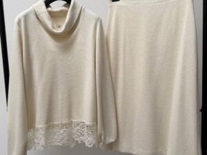 Юбка миди и джемпер MaxMara
