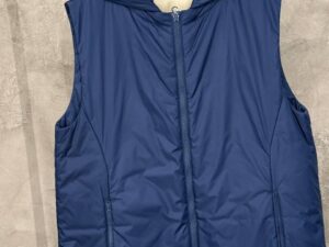 Жилет утепленный с капюшоном MaxMara