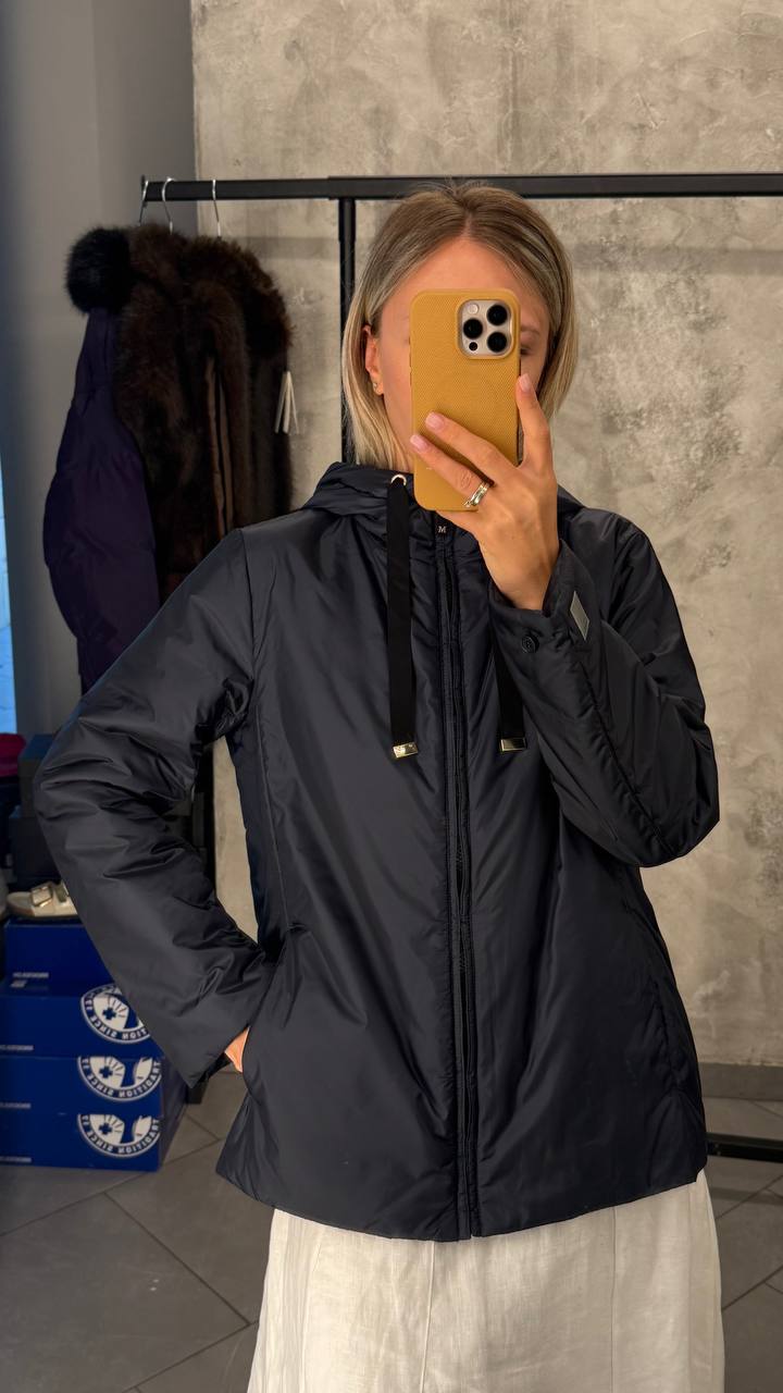 Утепленная куртка с капюшоном MaxMara