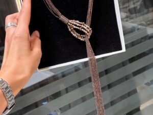 Колье-лариат с кристаллами MaxMara
