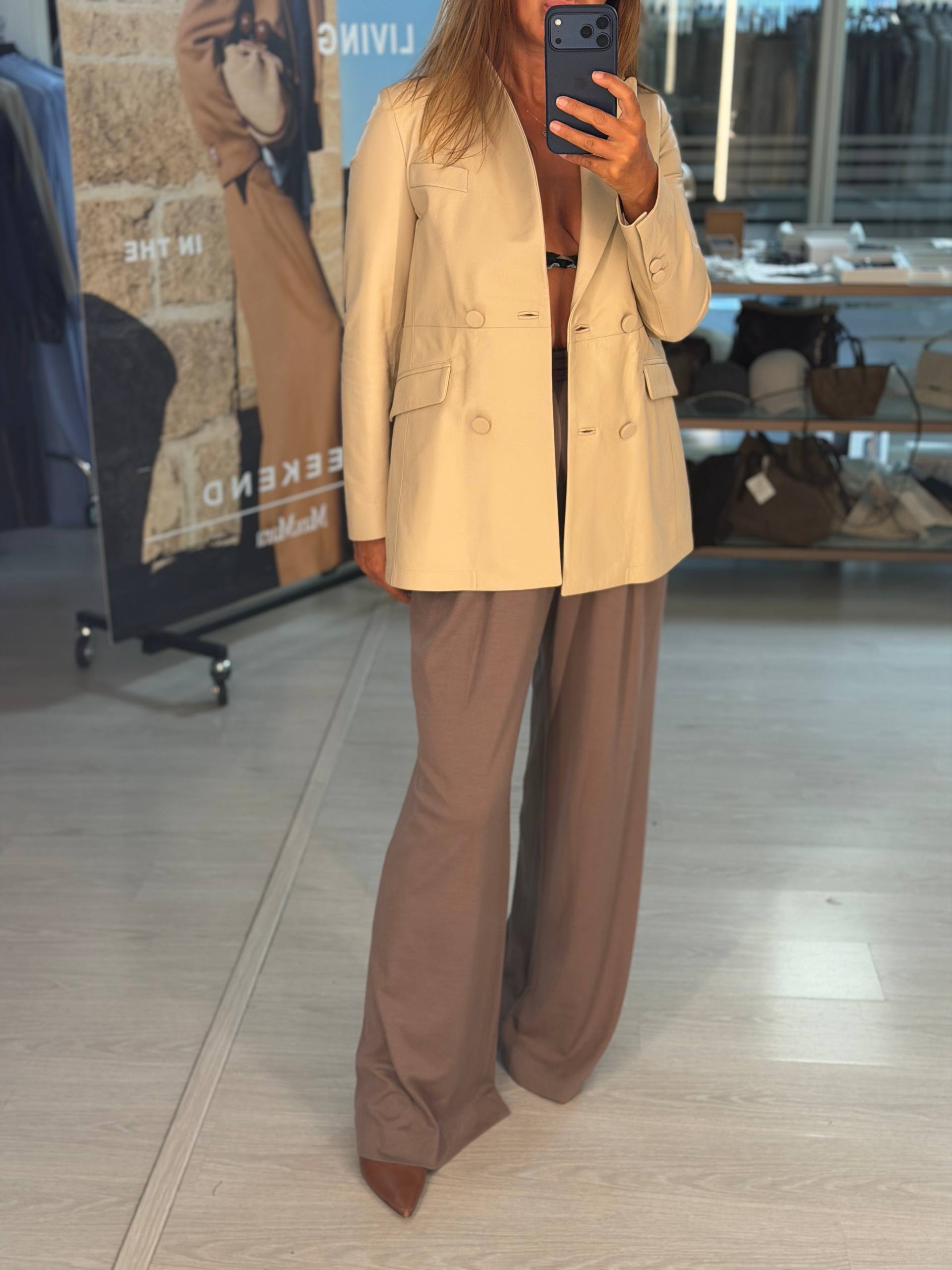 Кожаный двубортный жакет MaxMara