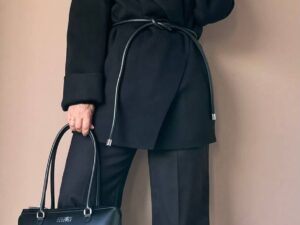 Джемпер женский черный с MaxMara