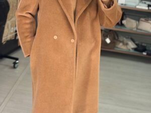 Пальто женское двубортное MaxMara