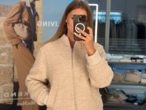 Куртка-бомбер Peserico бежевая MaxMara