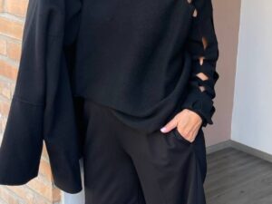 Джемпер женский с вырезами MaxMara