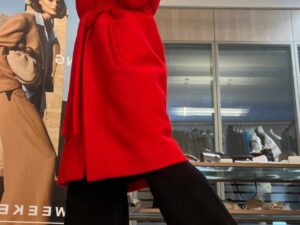 Пальто женское с поясом MaxMara