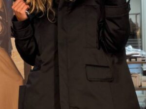 Черная утепленная куртка MaxMara