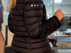 Куртка женская стеганая черная MaxMara