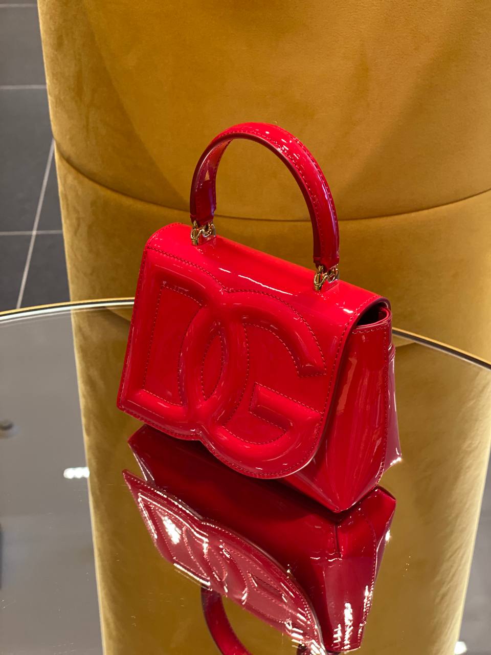 Лаковая сумка Dolce Gabbana Dolce