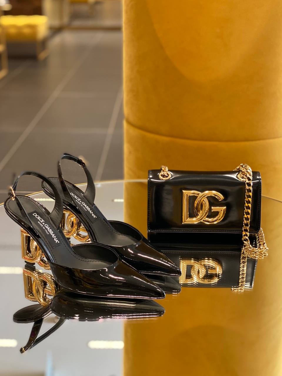 Кожаная мини-сумка Dolce Gabbana Dolce