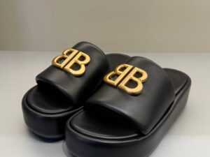 Шлепанцы женские Balenciaga BALENCIAGA OUTLET