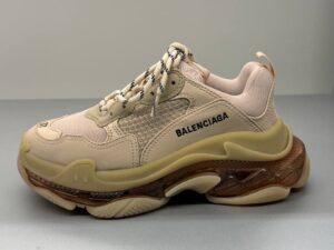 Кроссовки Balenciaga Triple S BALENCIAGA — фото 1 Кроссовки Balenciaga Triple S BALENCIAGA