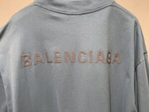 Футболка Balenciaga оверсайз BALENCIAGA OUTLET — фото 1 Футболка Balenciaga оверсайз BALENCIAGA OUTLET