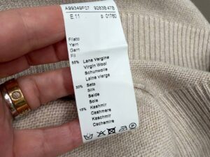 Вязаное поло из шерсти и