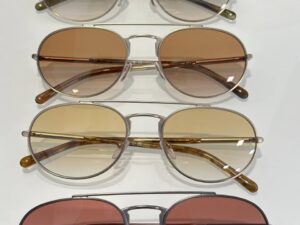Очки солнцезащитные Emporio Armani 2