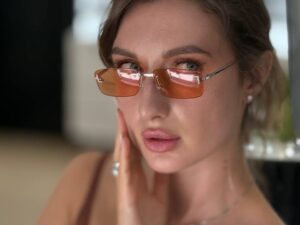 Солнцезащитные очки Fendi