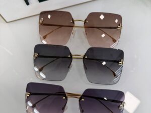 Солнцезащитные очки Fendi FE 4082US
