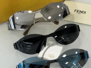 Очки солнцезащитные Fendi 2