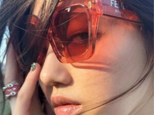 Очки солнцезащитные Fendi